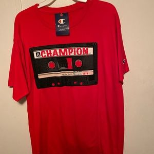 Champion Men’s Large T shirt